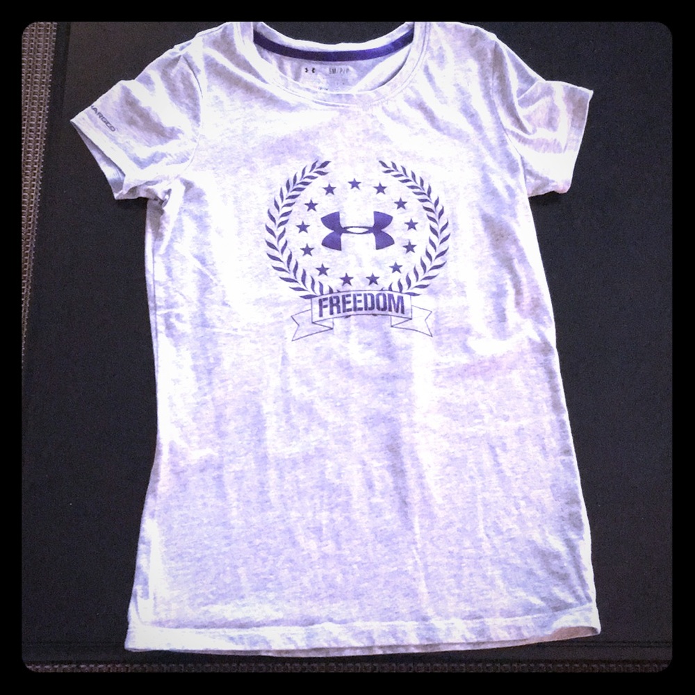 Under Armour cotton T-shirt.